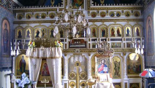 Interiorul bisericii - catapeteasma