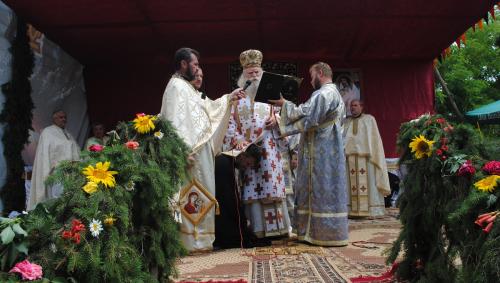 Hirotesia în iconom stavrofor